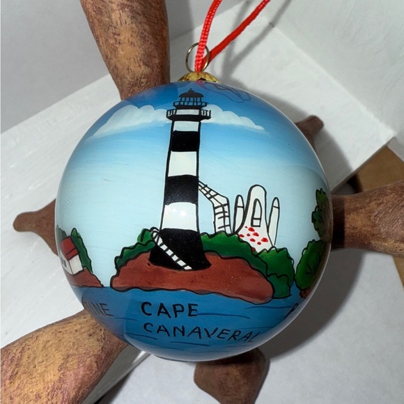 Beachcombers Reverse Hand Painted Glass fFlorida Lighthouse Christmas Ornament - Picture 8 of 12